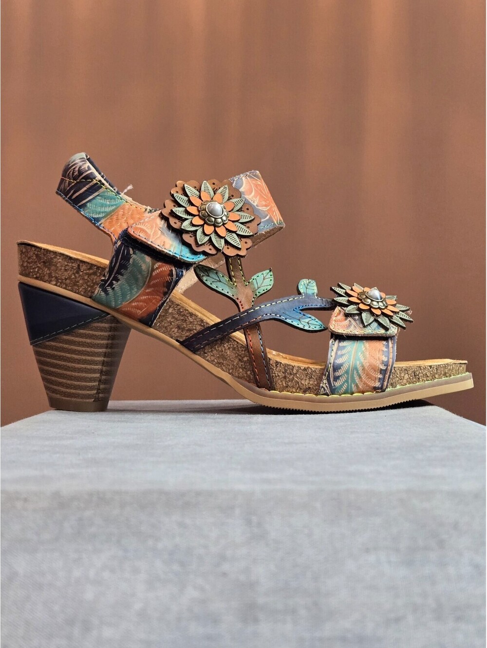 L'Artiste Airalle Spring Step Floral Leather Block Heel Sandal - Women's 7.5-8